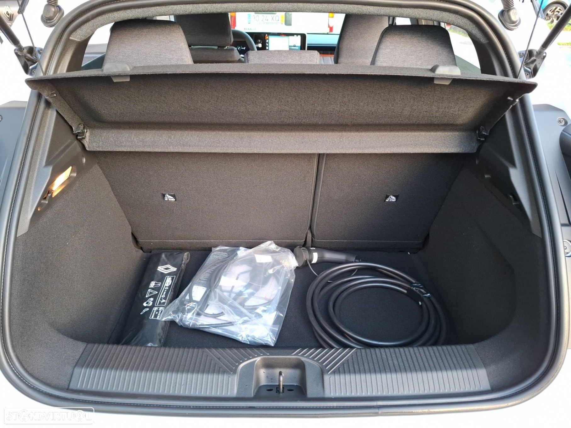 Renault 5 E-Tech 52 kWh Techno Autonomia Conforto - 25