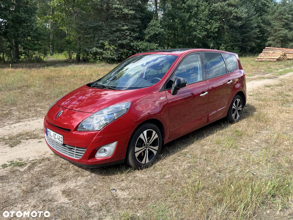 Renault Grand Scenic - 1