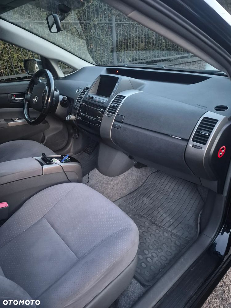 Toyota Prius - 8