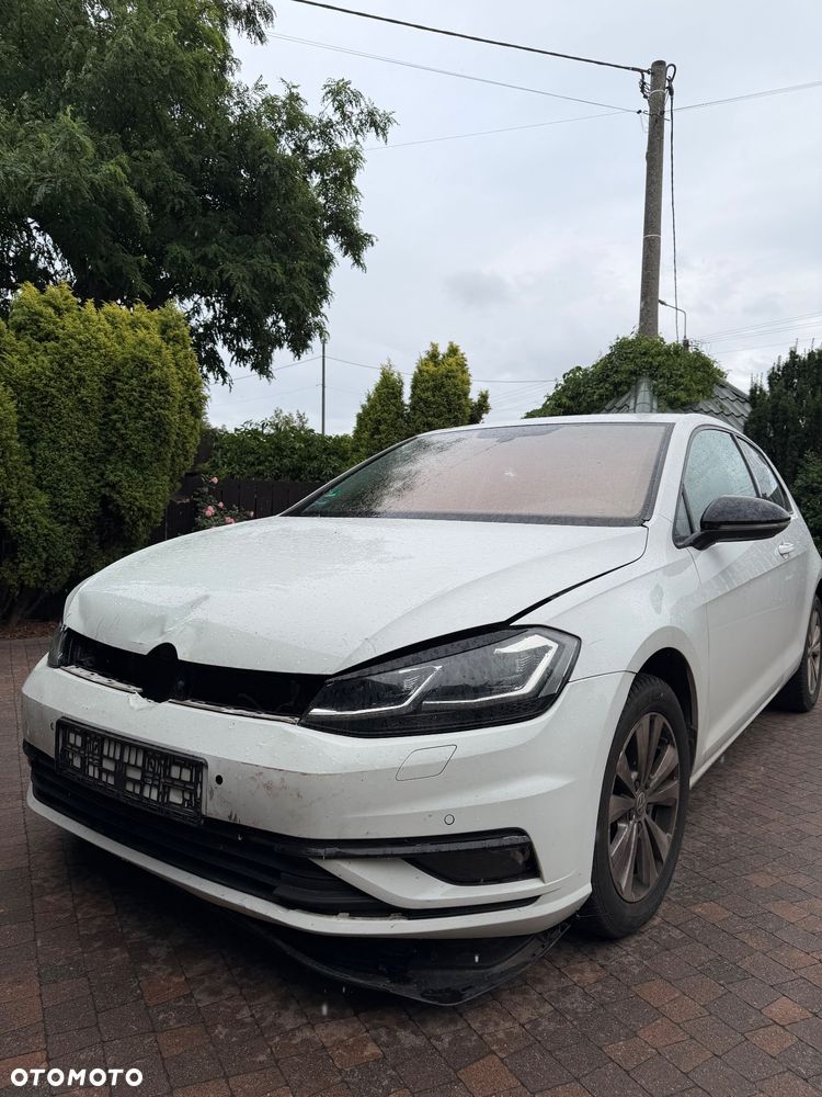 Volkswagen Golf 1.6 TDI BMT Highline - 9