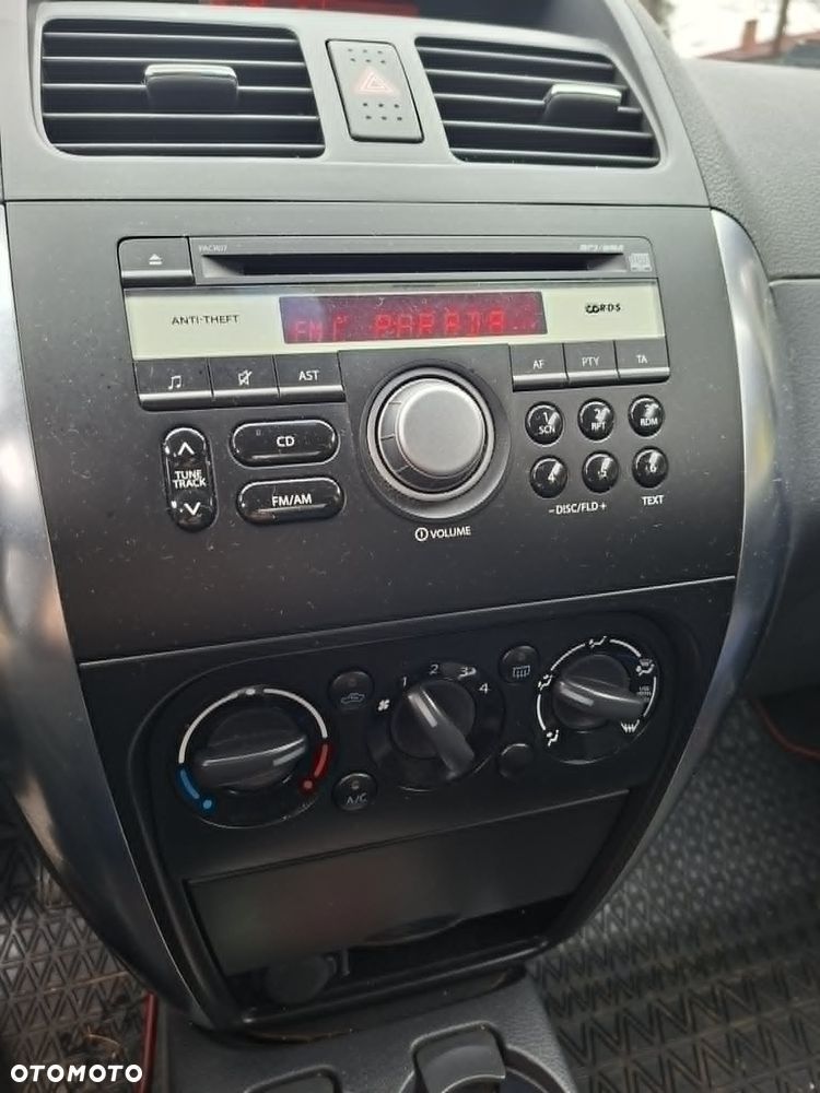 Suzuki SX4 1.6 GLX / Comfort - 8