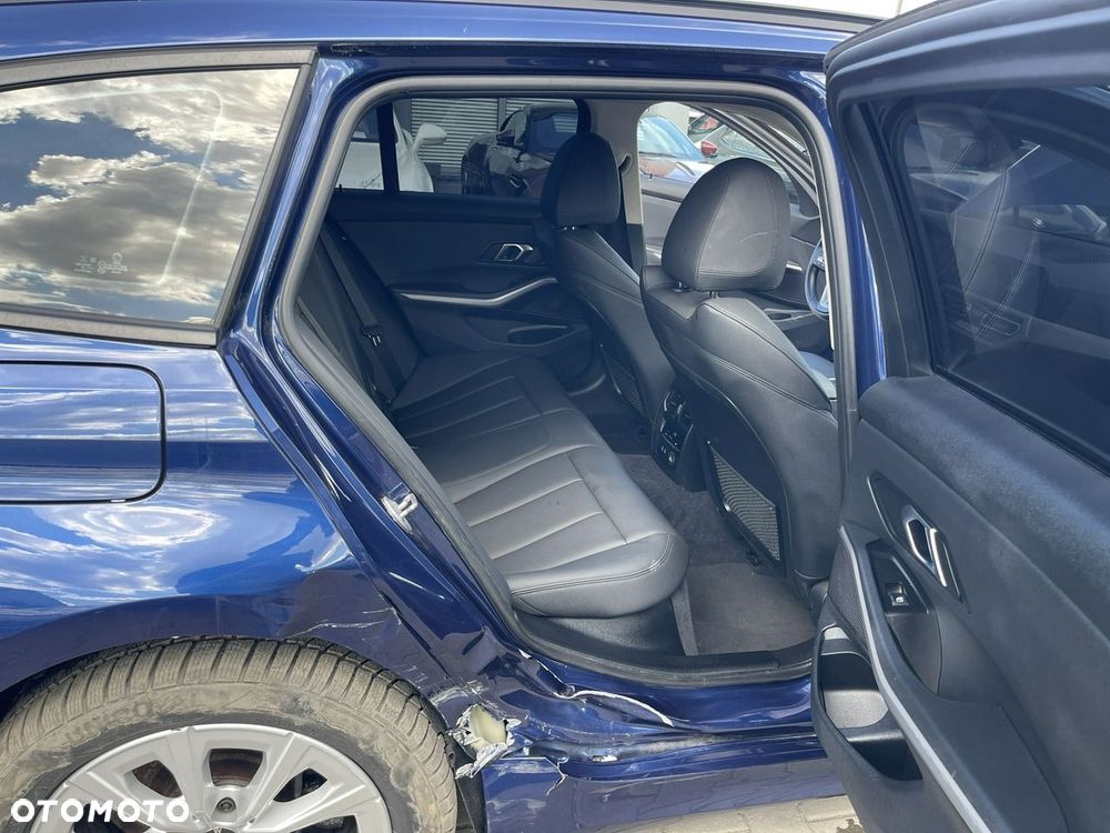 BMW Seria 3 318d - 6
