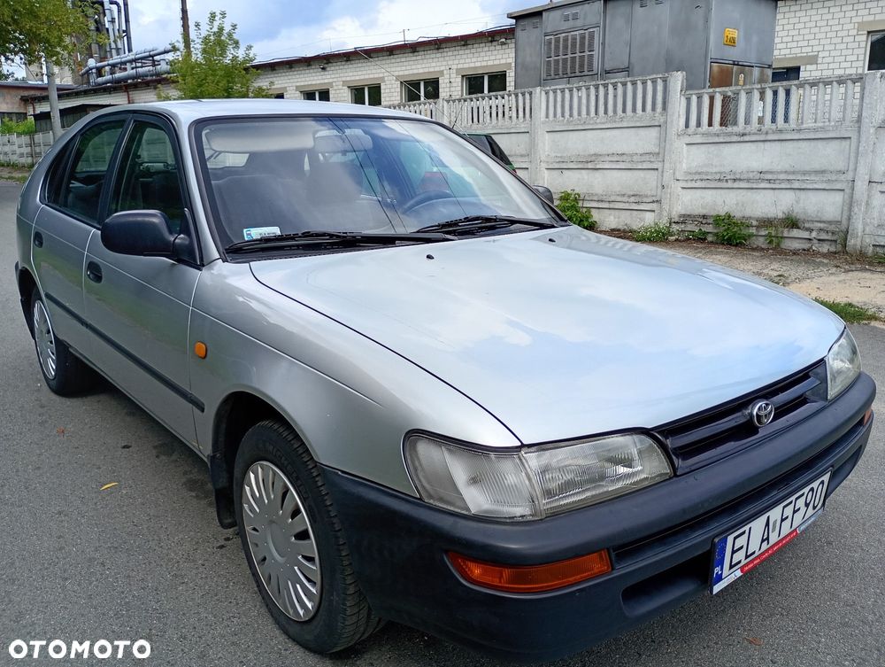 Toyota Corolla - 2