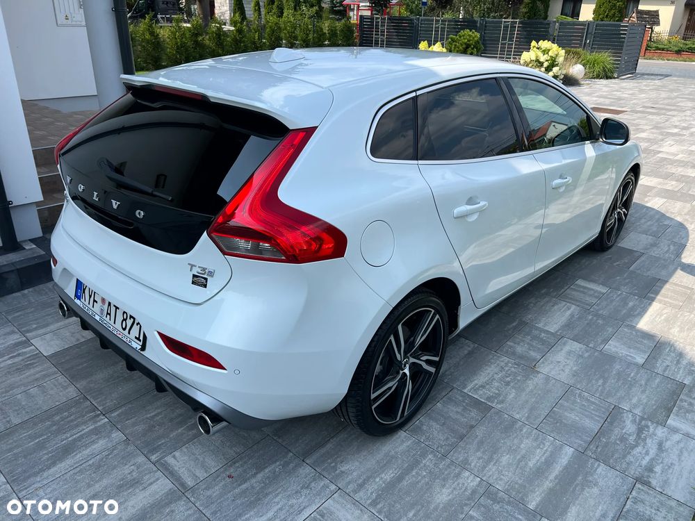 Volvo V40 T3 Inscription - 19