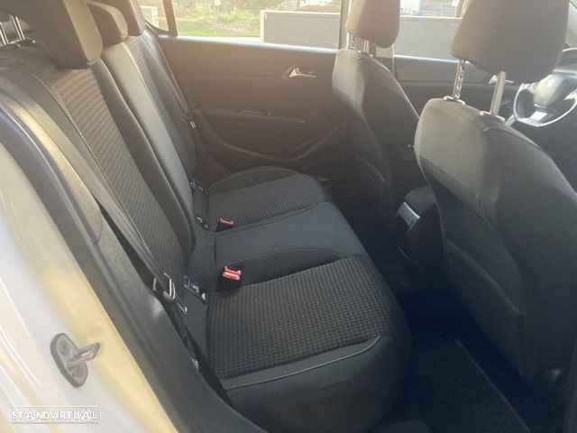 Peugeot 308 1.5 BlueHDi Active Pack - 32