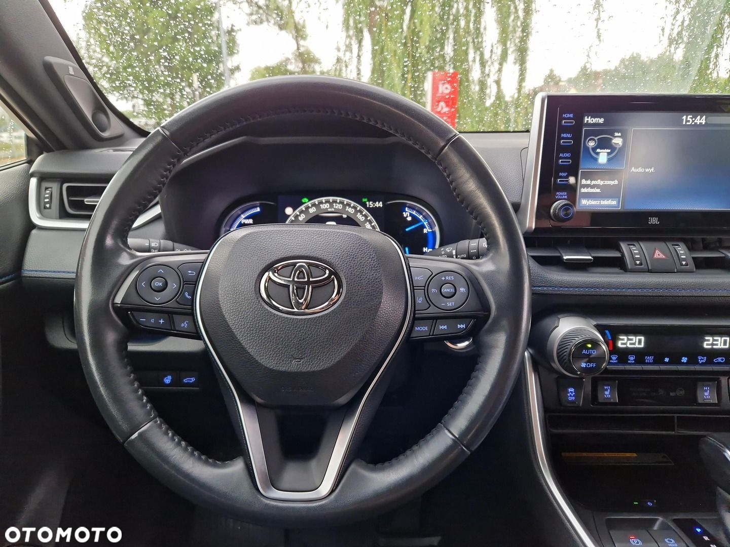 Toyota RAV4 - 16