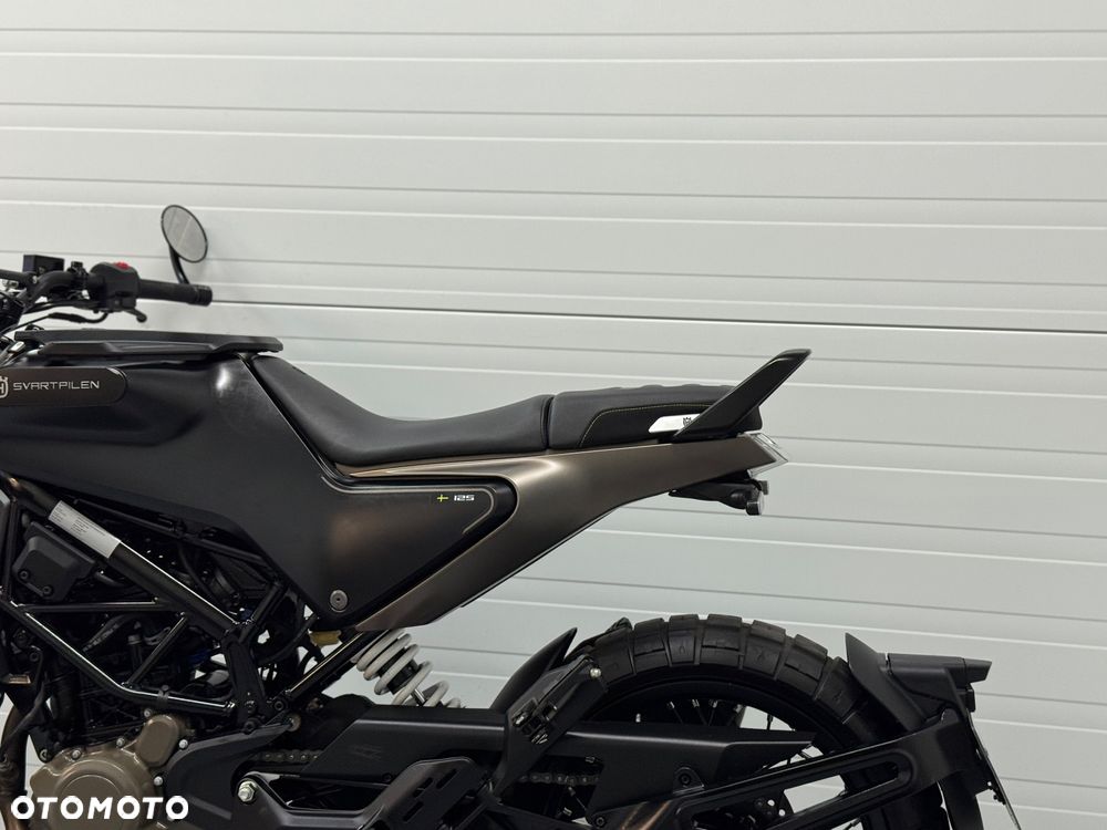 Husqvarna Svartpilen - 16