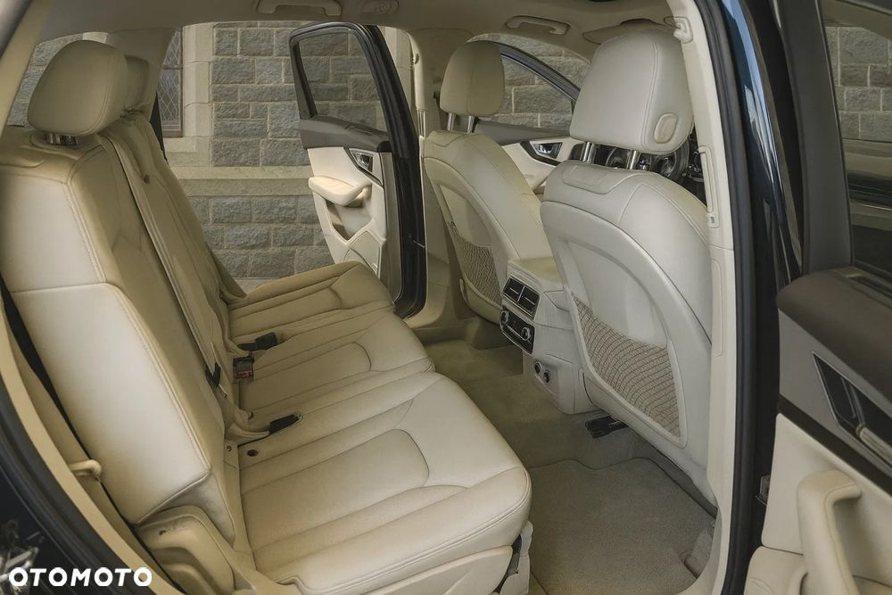 Audi Q7 - 9