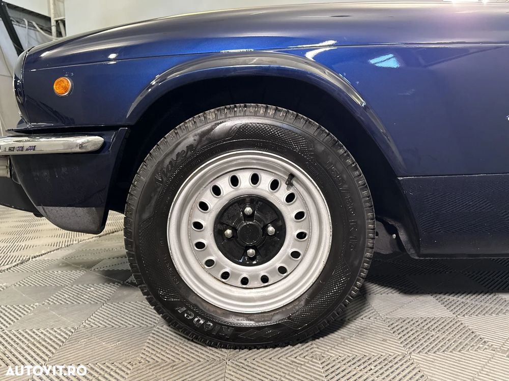 Triumph Spitfire - 12