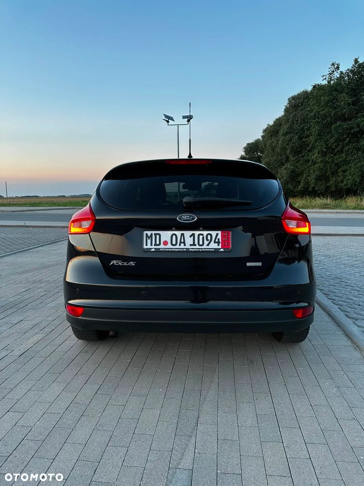 Ford Focus 1.0 EcoBoost Titanium - 4