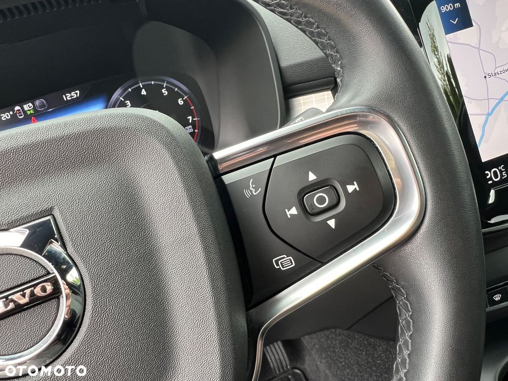Volvo XC 40 - 30