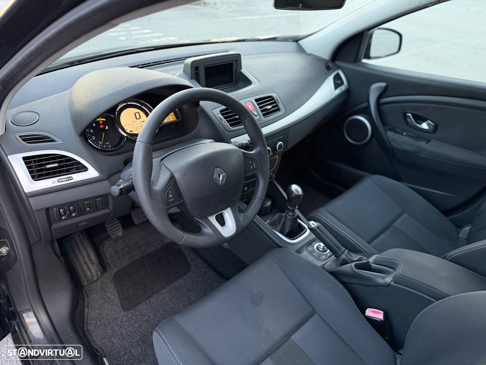 Renault Mégane Sport Tourer 1.5 dCi Comfort SS - 5