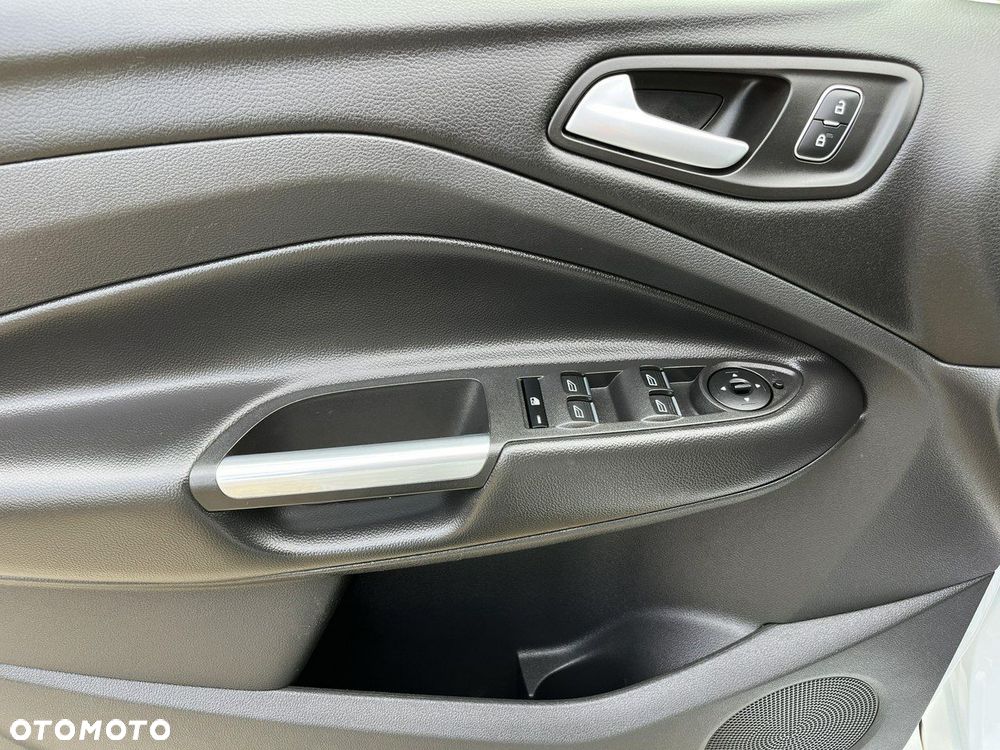 Ford Kuga 1.5 EcoBoost 2x4 ST-Line - 40