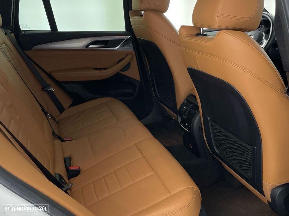 BMW X3 M40 d - 25