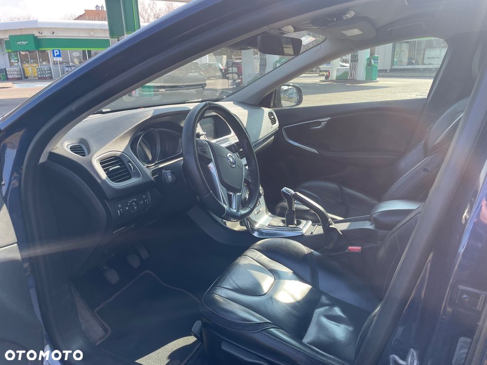 Volvo V40 D2 Drive-E Ocean Race - 6