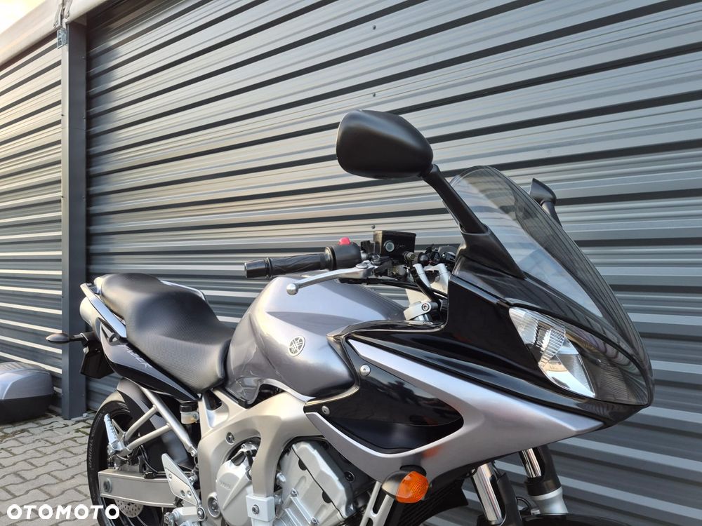 Yamaha FZ6 - 8