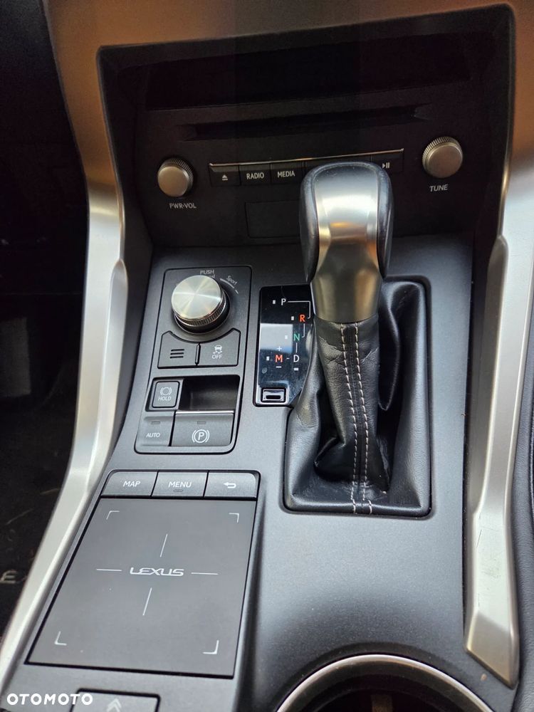 Lexus NX 300 Comfort AWD - 20