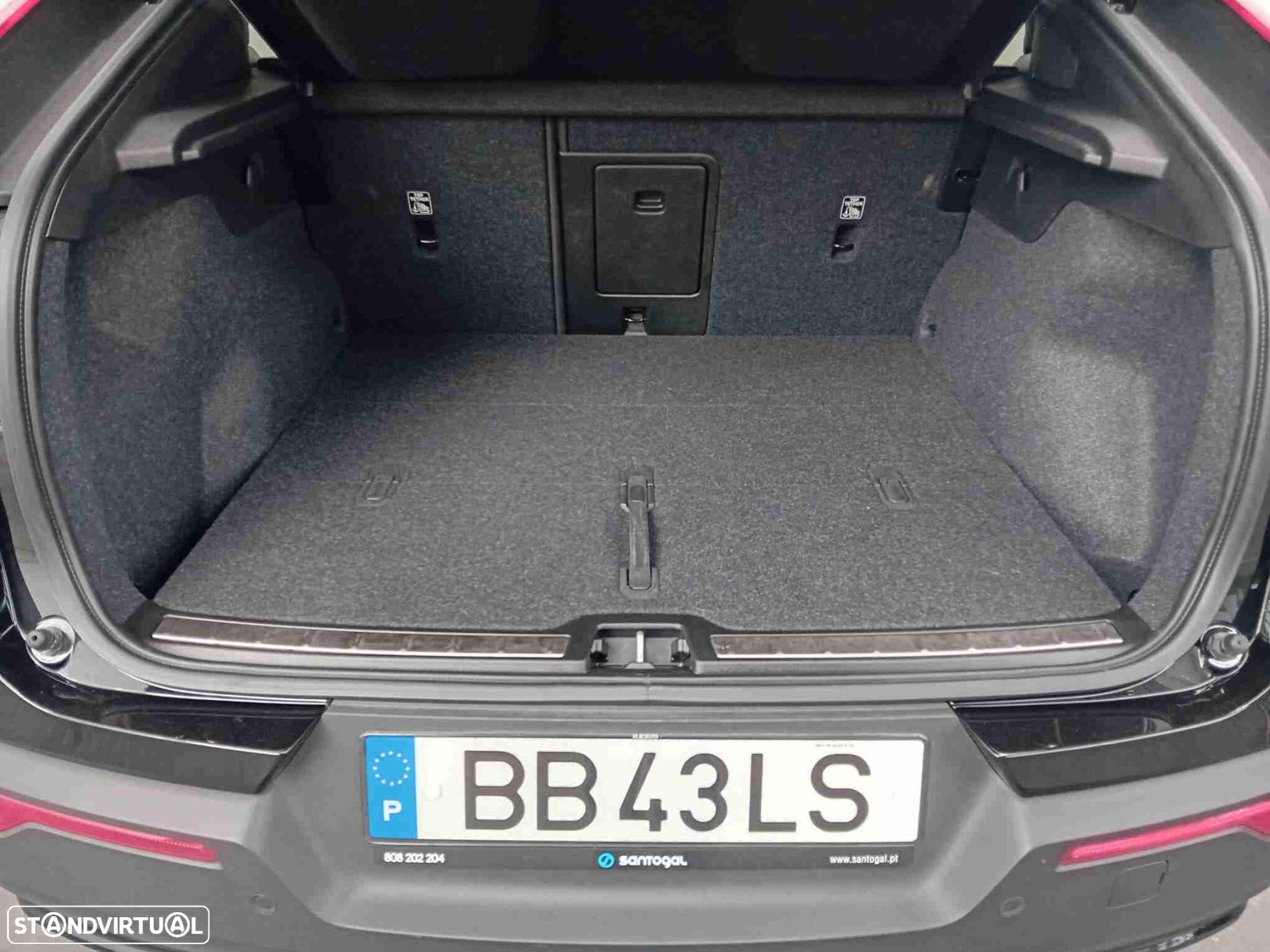 Volvo C40 Recharge Plus - 10