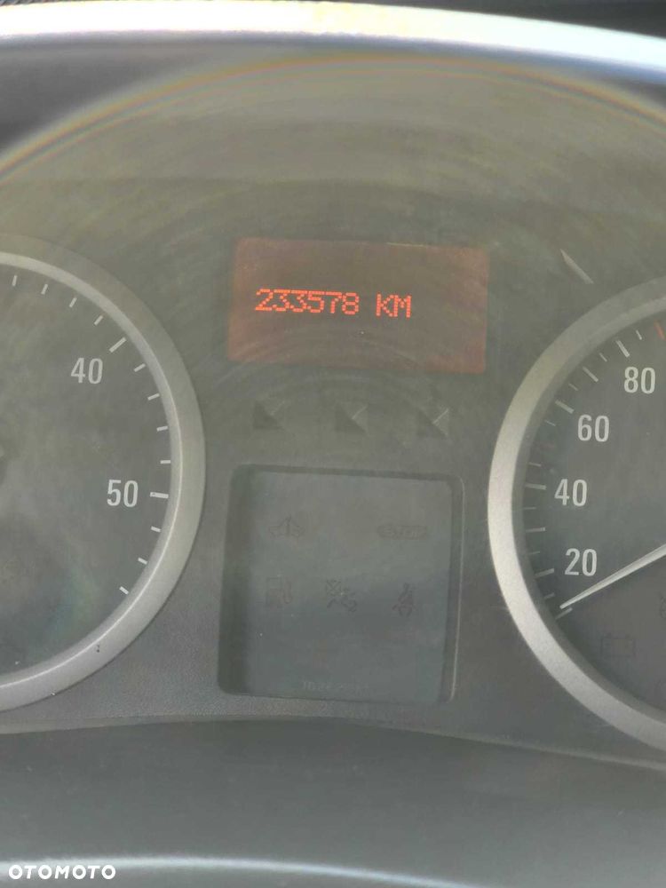 Opel Vivaro - 4