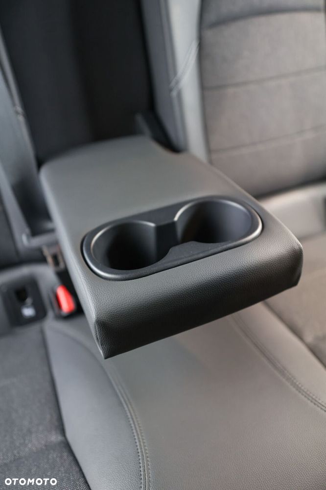 Toyota Corolla 1.8 Hybrid Comfort - 19