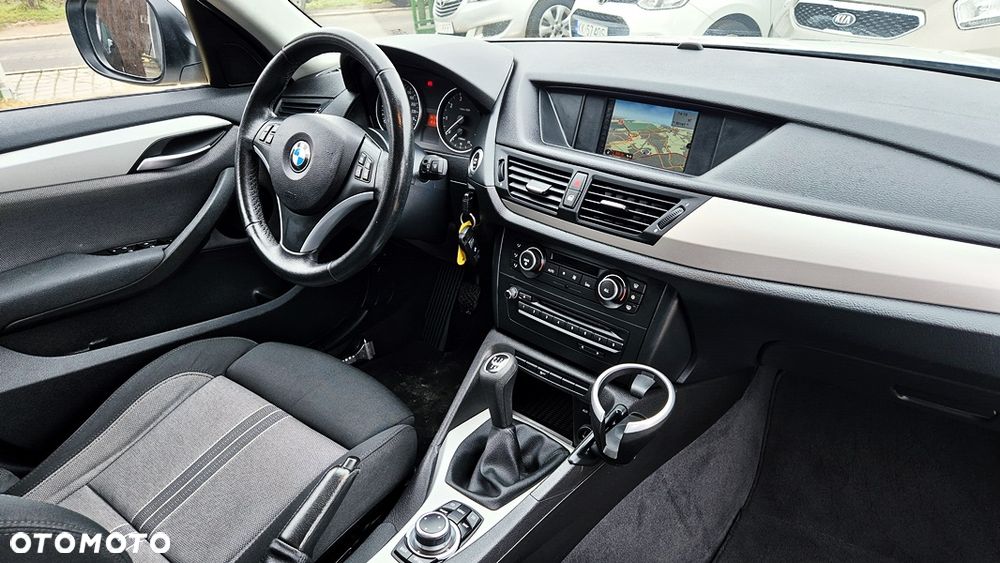 BMW X1 sDrive18i xLine - 37