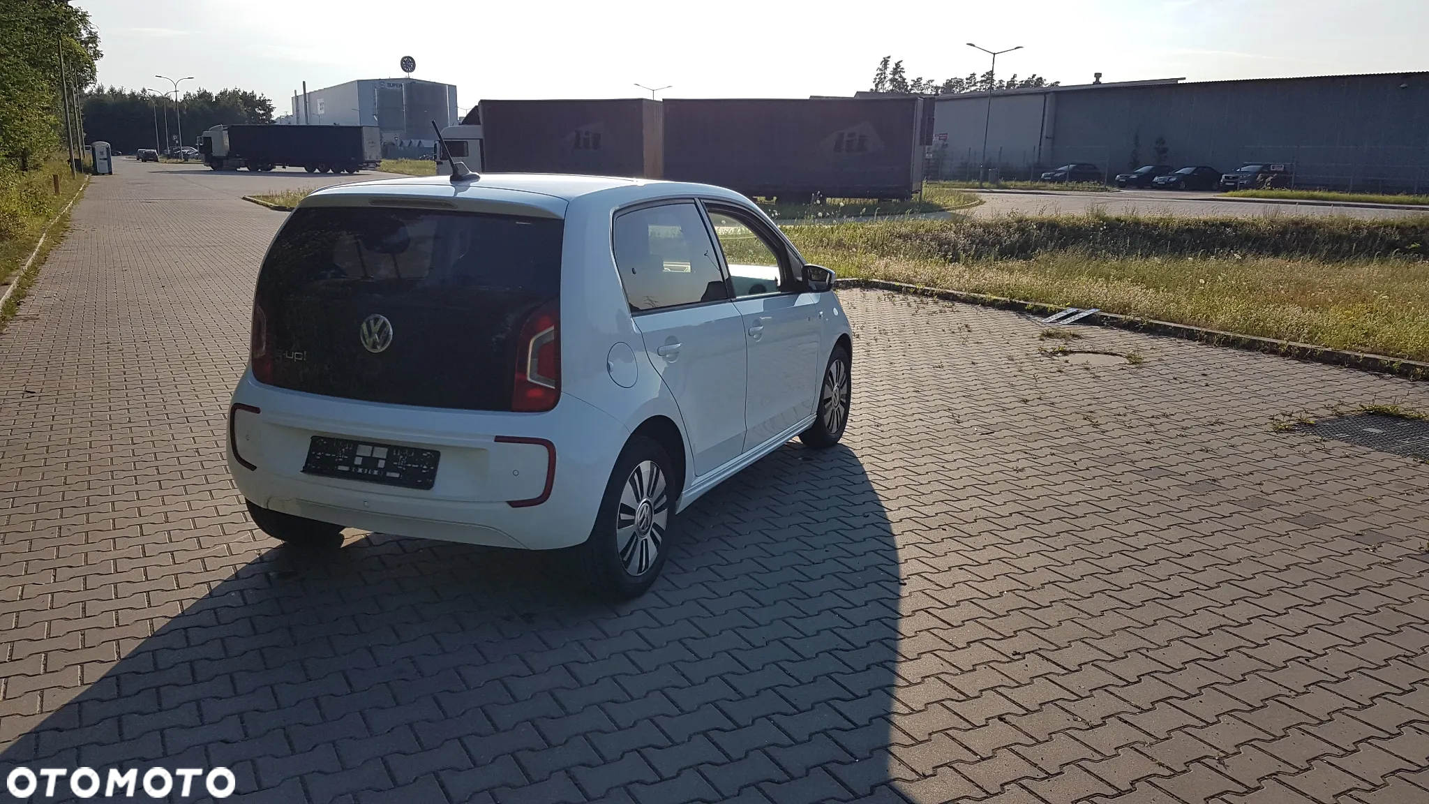 Volkswagen up! e-up - 6