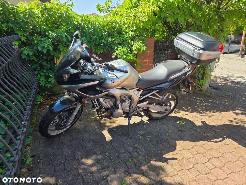 Yamaha FZ6 - 1