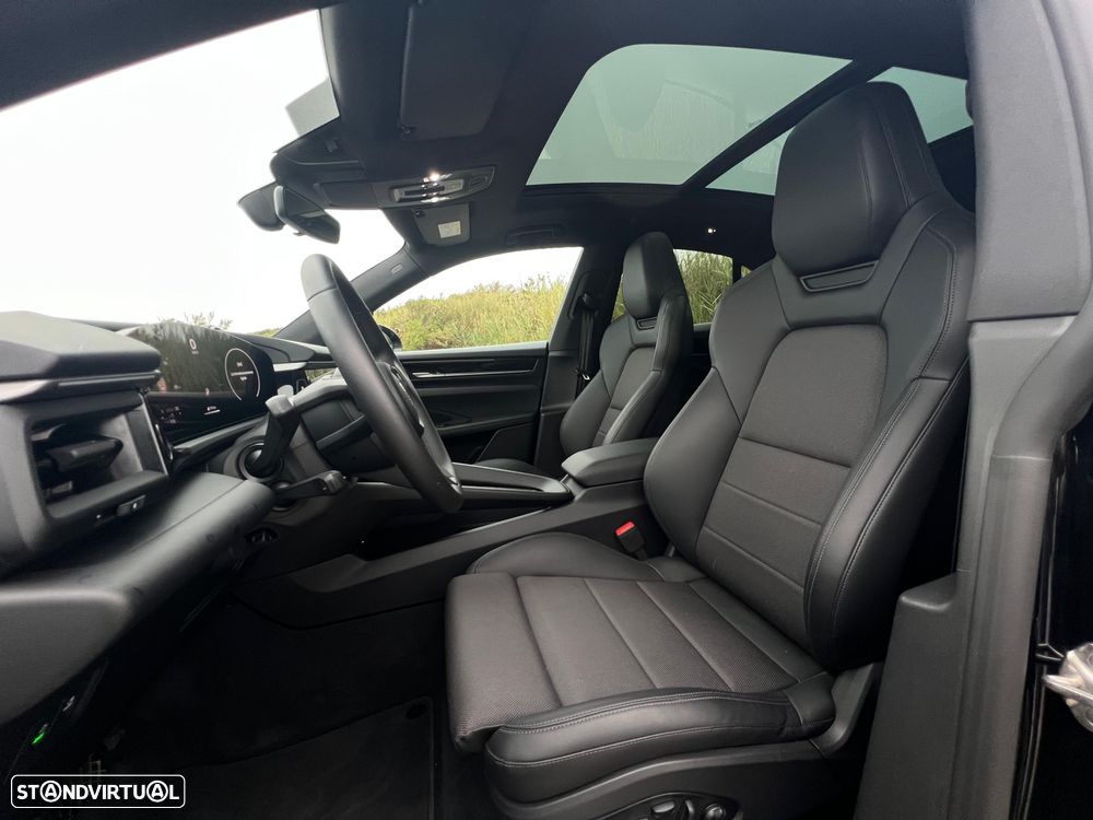 Porsche Macan Electric 4 - 26