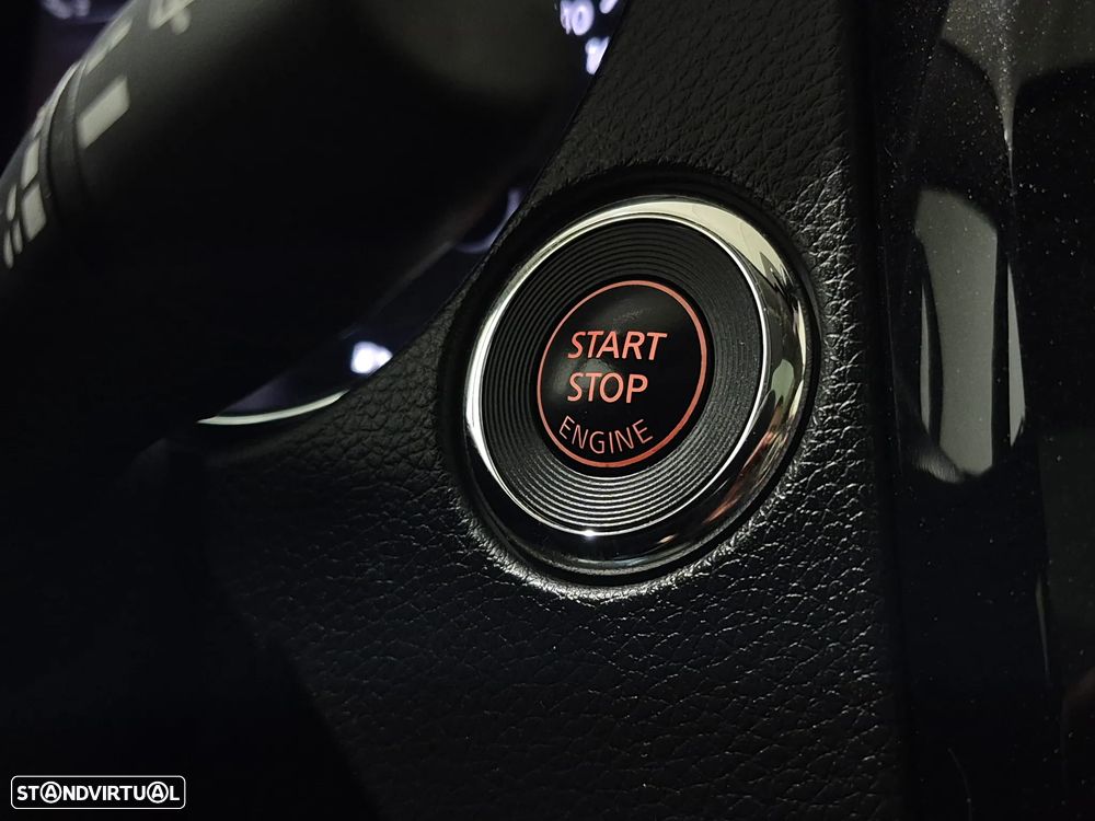 Nissan Qashqai 1.6 dCi Tekna Premium 17 Pele S P.Preta - 27