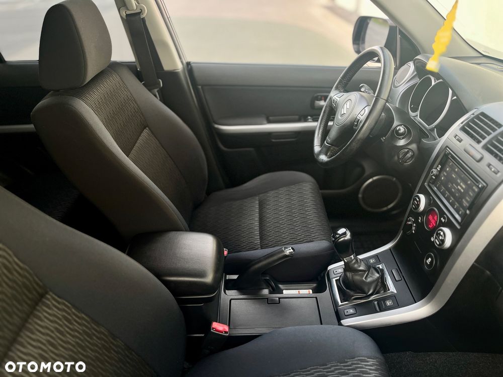 Suzuki Grand Vitara - 24