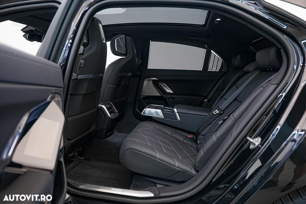 BMW Seria 7 - 12