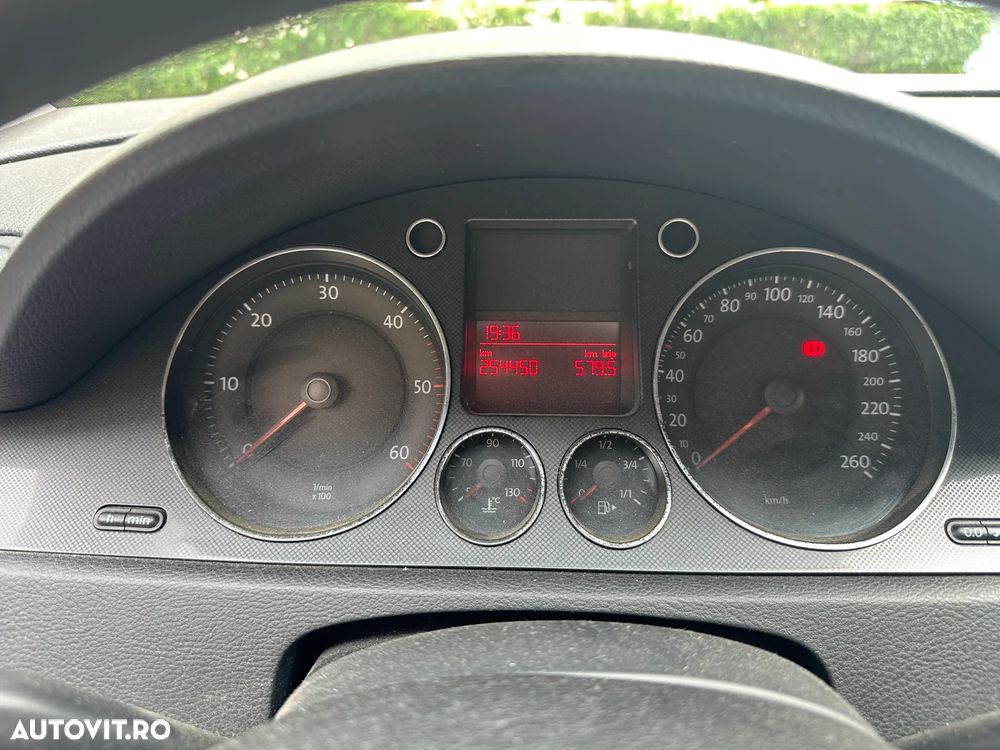Volkswagen Passat 1.9 TDI Comfortline - 6