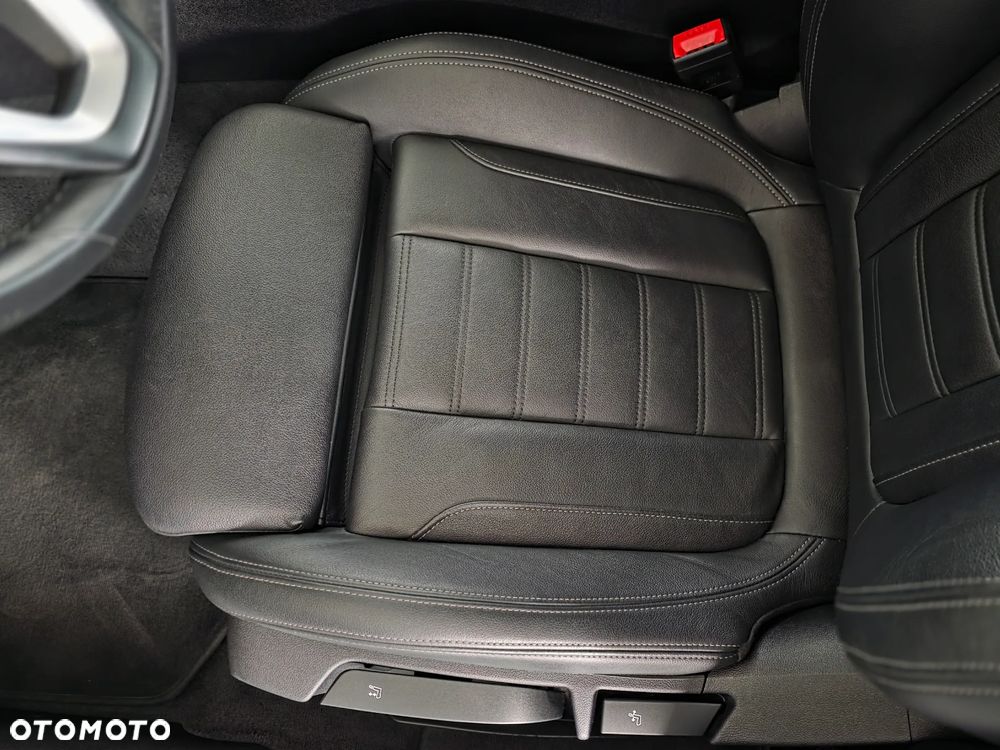 BMW Seria 3 318i M Sport sport - 25