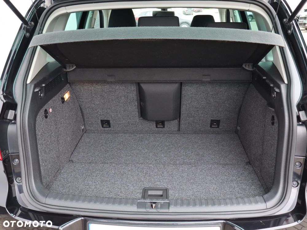 Volkswagen Tiguan - 8
