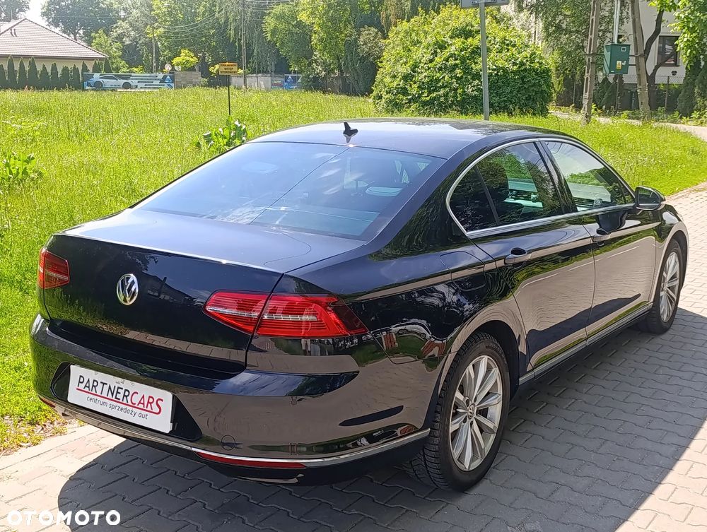 Volkswagen Passat 2.0 TDI (BlueMotion Technology) DSG Highline - 6