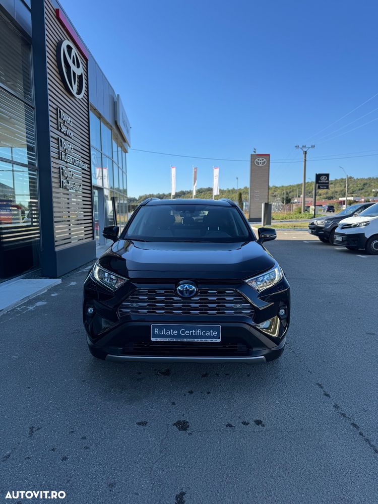 Toyota RAV4 - 1