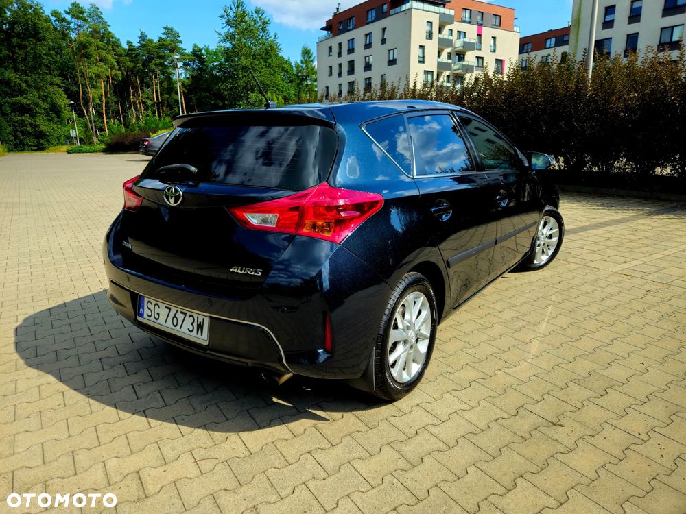 Toyota Auris 1.6 Premium - 4