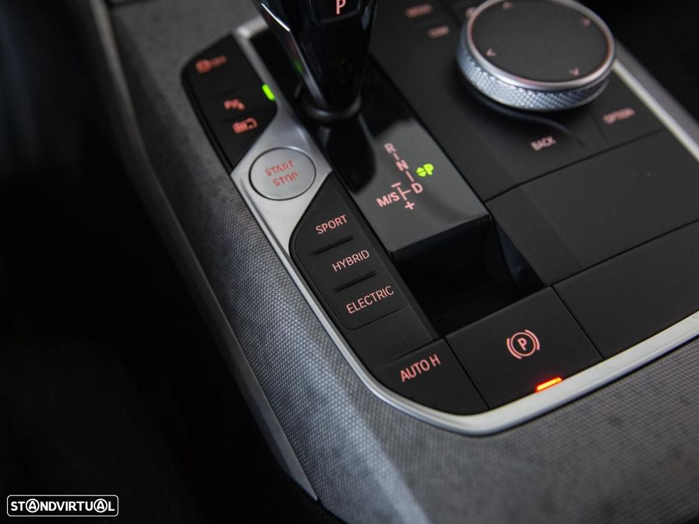 BMW 330 e Touring Corporate Edition Auto - 21