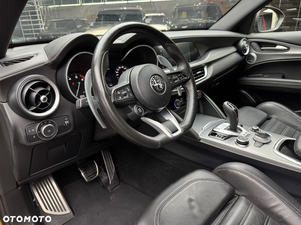Alfa Romeo Stelvio 2.0 Turbo Veloce Q4 - 10