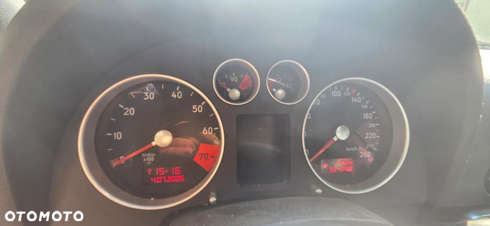 Audi TT Coupé 1.8T - 8