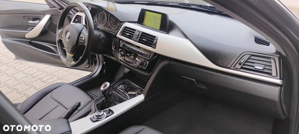 BMW Seria 3 318d Sport Line - 9