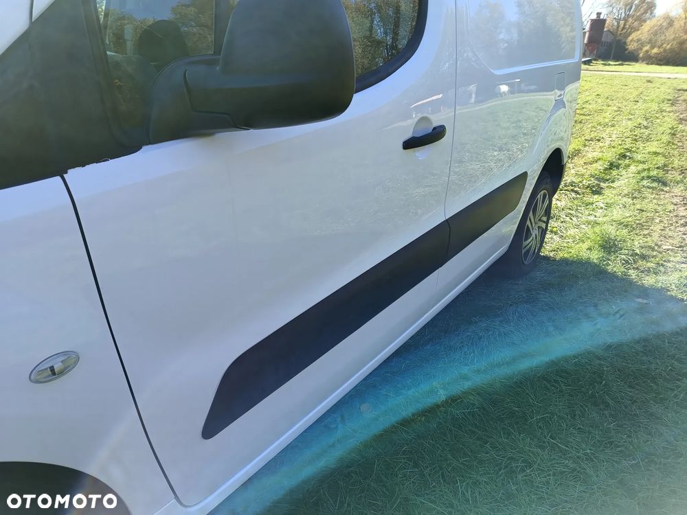 Citroën Berlingo 1.6 diesel 75kM manual, 2012 rok NOWY ROZRZĄD, GOTOWY DO JAZDY! - 14