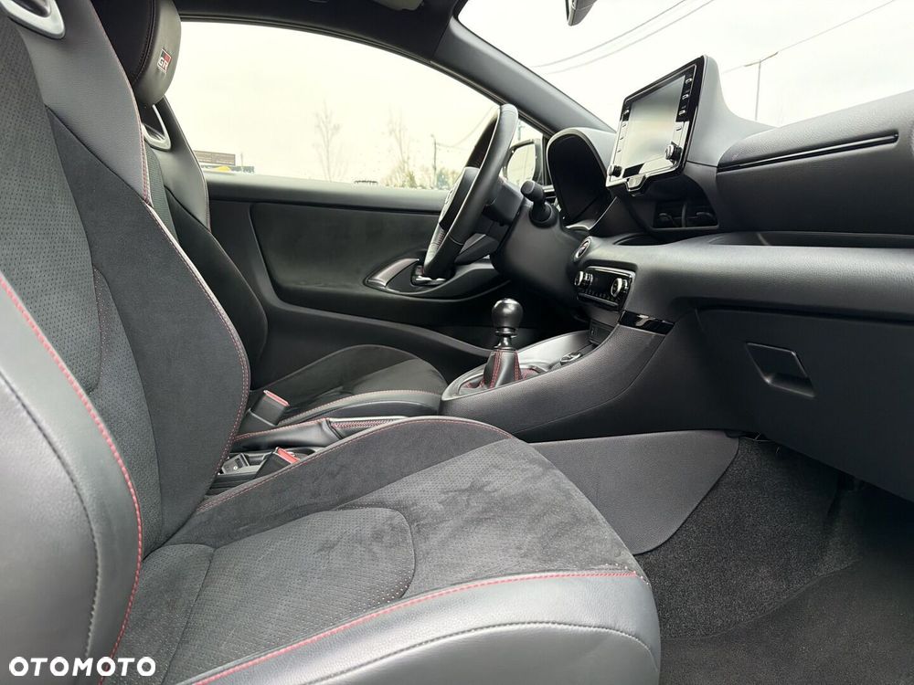 Toyota GR Yaris - 8