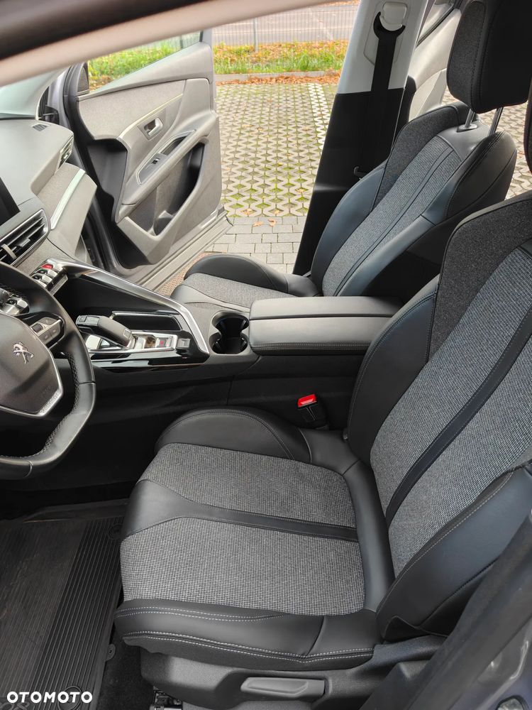 Peugeot 3008 1.5 BlueHDi Allure Pack S&S EAT8 - 10