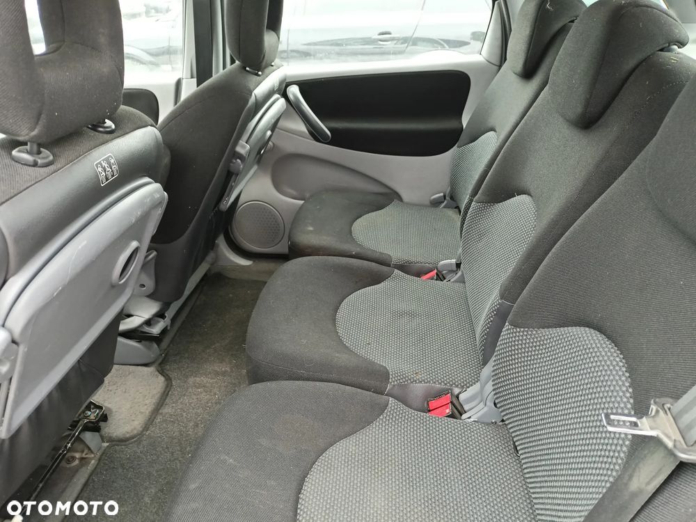 Citroën Xsara Picasso - 13