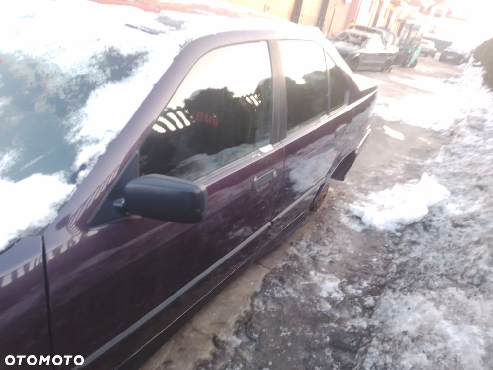 BMW E36 SEDAN 90-99 316 I -  M40 B16  STEROWNIK SILNIKA KOMPUTER - 16