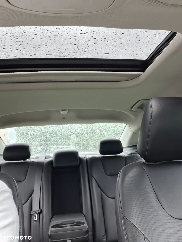 Ford Mondeo 2.0 Hybrid Titanium - 19