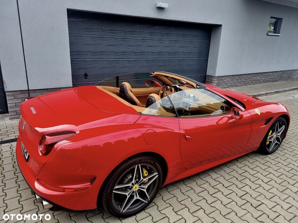 Ferrari California T - 22