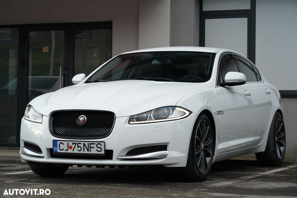 Jaguar XF 2.2D Luxury - 19