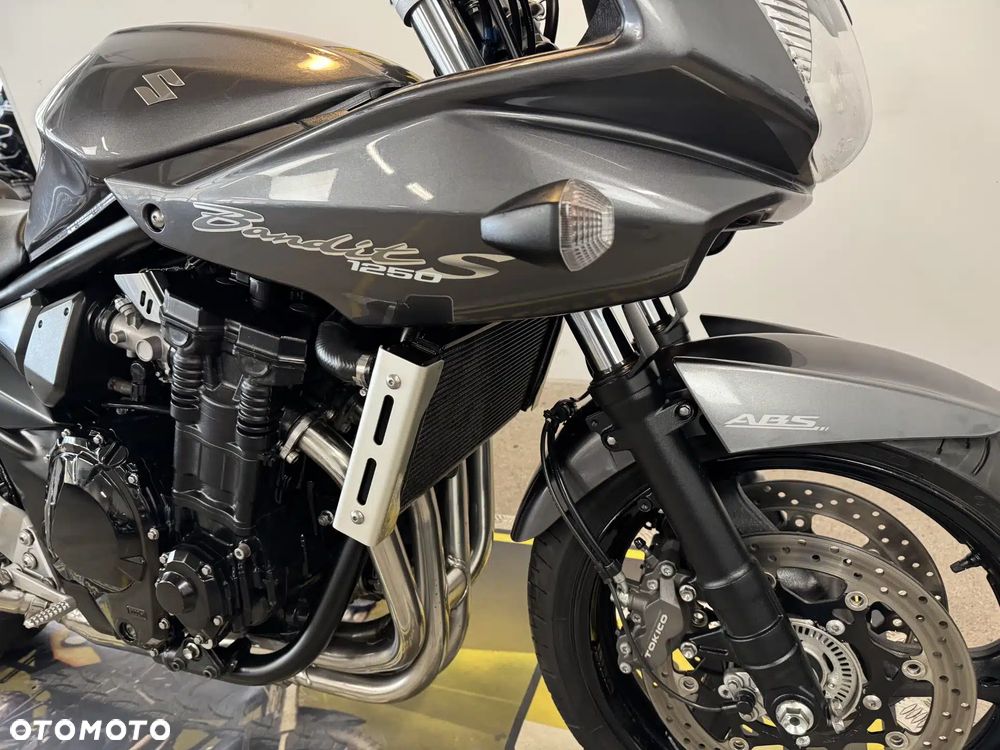 Suzuki Bandit - 9